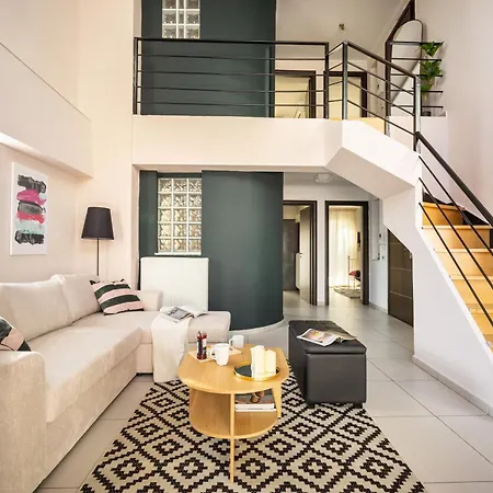 Entire Building For Big Groups In Apartment