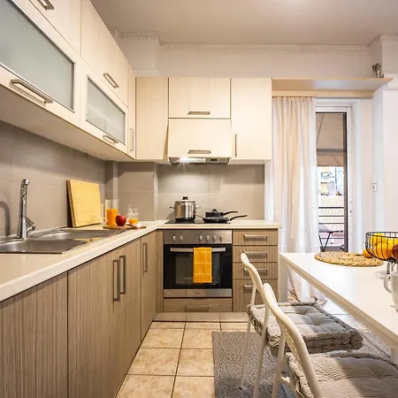 Entire Building For Big Groups In Apartment *